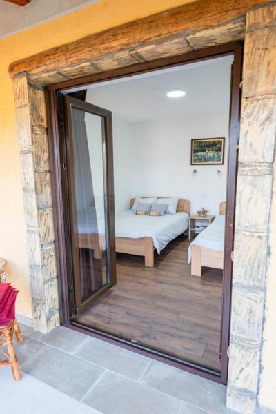 Apartmani Zapis Vrdnik Exteriör bild