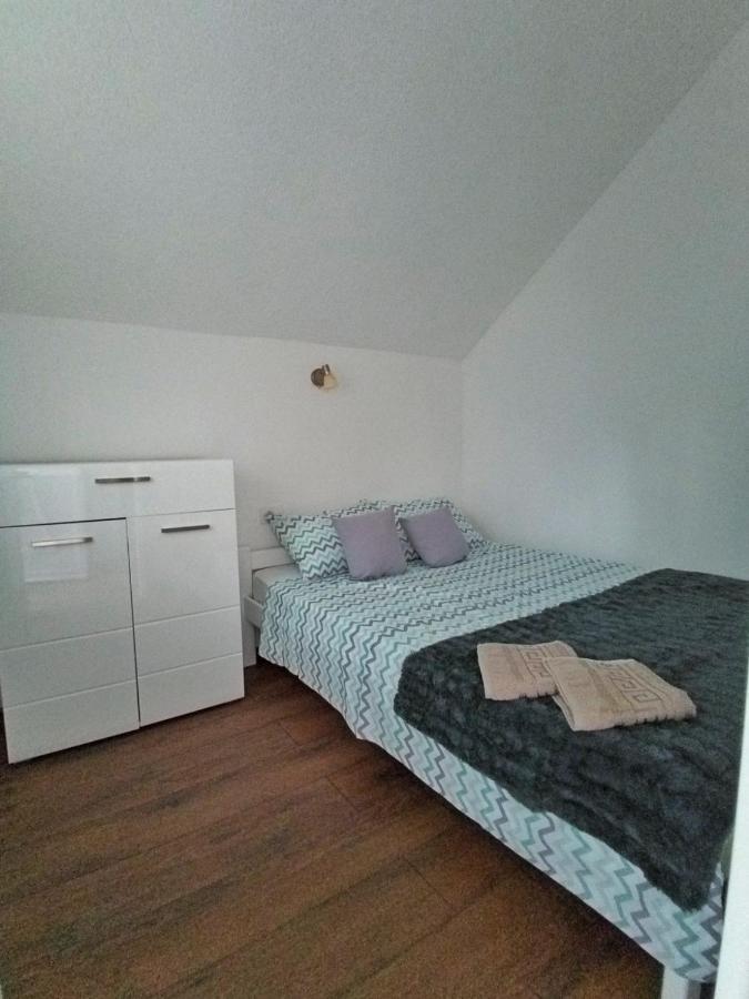 Apartmani Zapis Vrdnik Exteriör bild