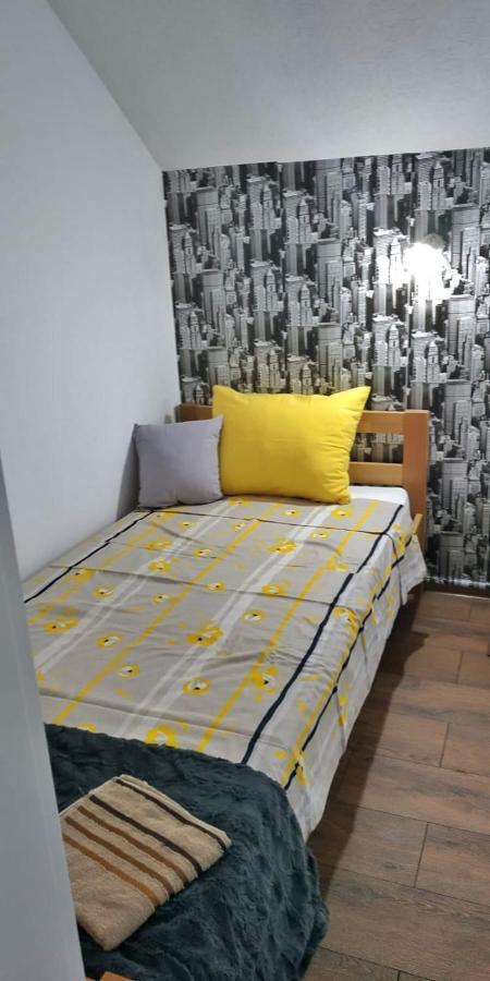 Apartmani Zapis Vrdnik Exteriör bild